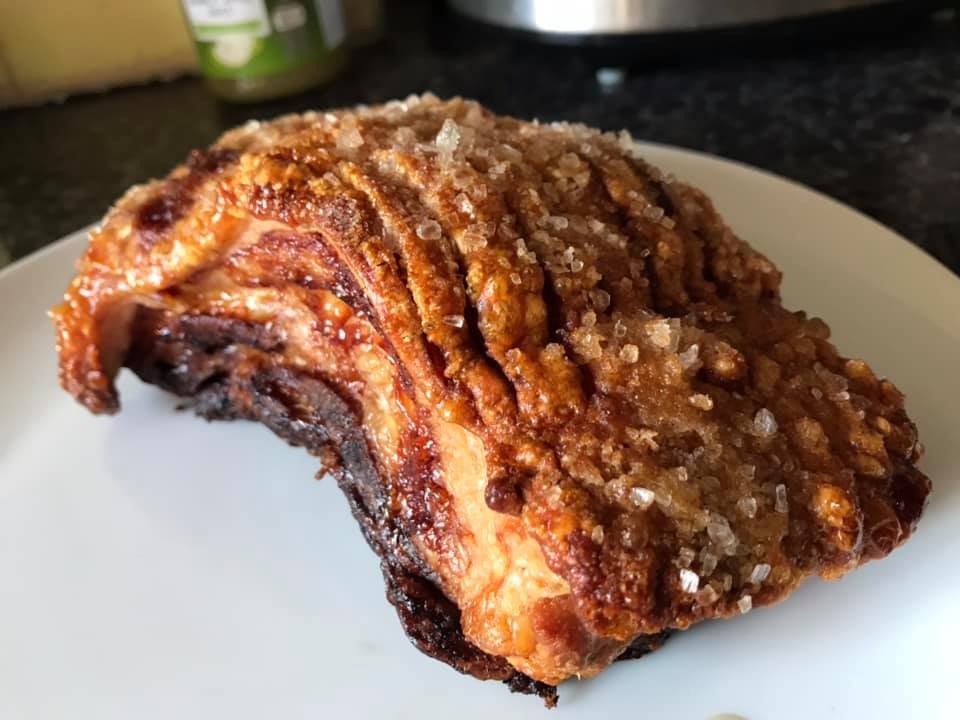 OxfordPig's tweet photo. #OSBPork Belly, slow cooker for 4 hours then highest heat in the oven until the crackling is crispy.  After all the #OSBPig has out of this world crackling! Thank you to our #OSBPG supporter Mark Thorley. https://t.co/LYduWEahpN