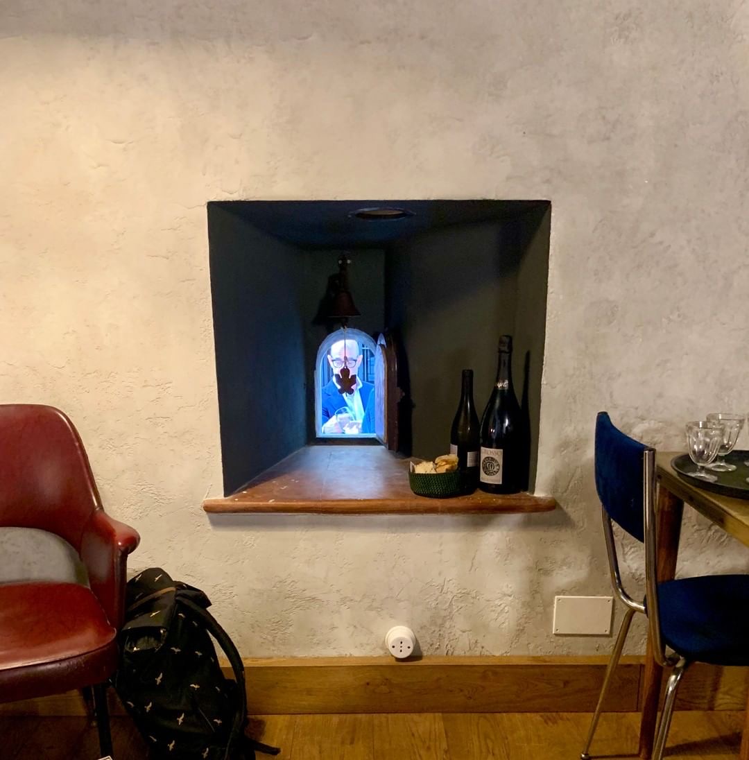 sws_wine's tweet photo. Tuscany’s buchette del vino or #winewindows have been making a comeback due to covid19. First appearing in 1559, as a way for wine families to avoid tax & the rabble, they were later used during the plague..now back in the spotlight Read article here > https://t.co/tRfybN8m32 https://t.co/mJ4eUkLyXa