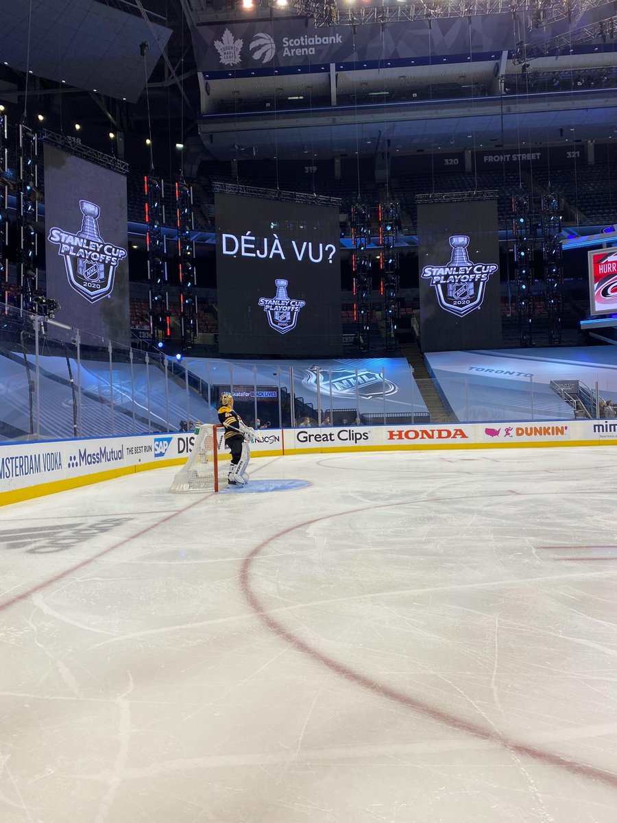 NHL's tweet photo. Could you imagine... 😳 #StanleyCup https://t.co/SevxpqZ8ez