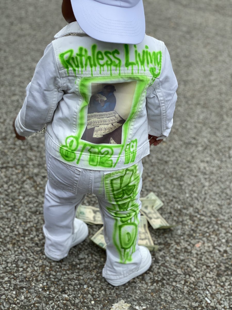 KhoppaK's tweet photo. Yn Just A Ruthless Kidd Out Here Ruthless Living ๐๐ค
@FannDj
#LongLiveDaddy 8.12.19๐๐ https://t.co/XJPAUWknrH