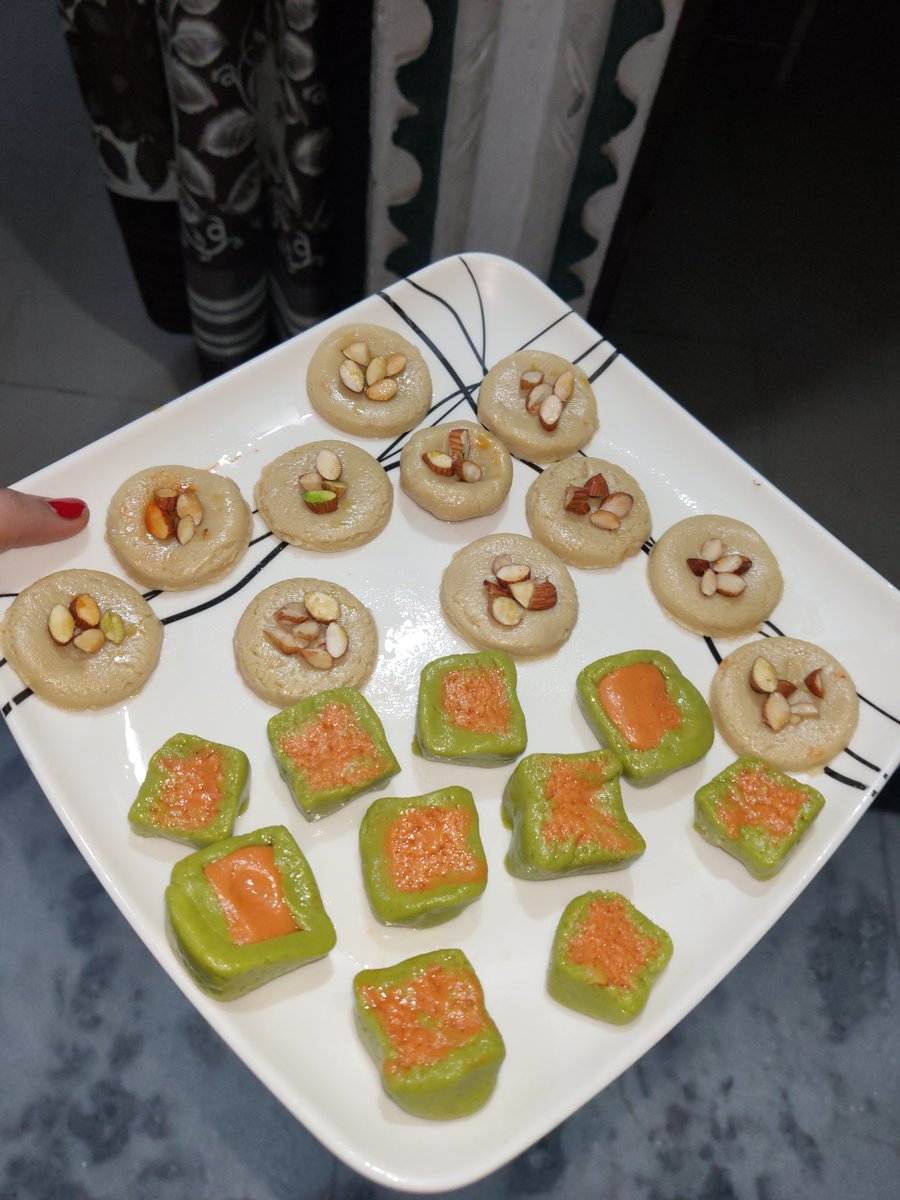 MMA_Shikha's tweet photo. Made by me. 
Sweets for Kahna ji  

Happy Janmashtmi
#shreekrishna
#Govind #haremurari #lordkrishna #Goddessradha #radharani #festival #madebyme #sweets https://t.co/GWqekUk921