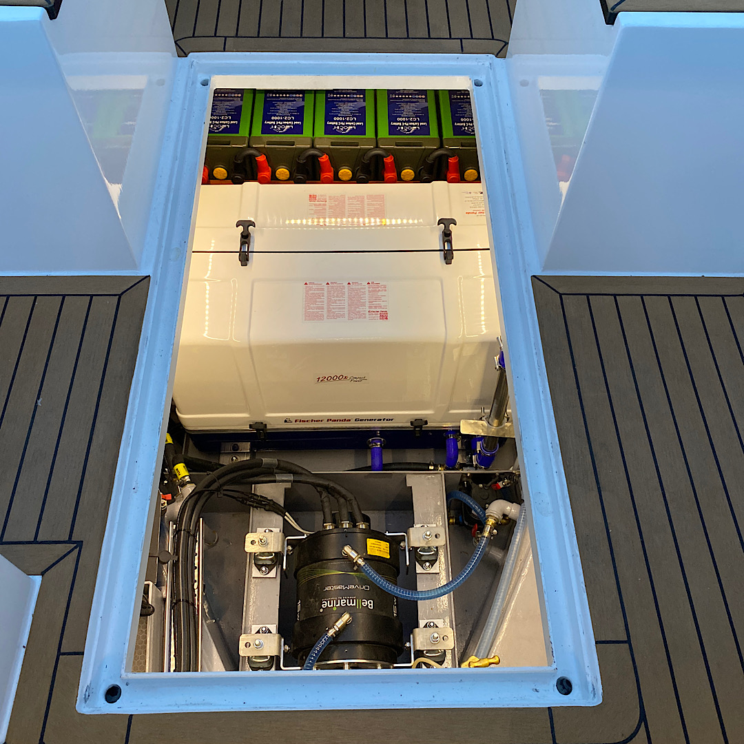 ortomarine's tweet photo. Oh and here’s the engine room on #hunkydory It’s a little bit illuminated too! 💡🕯💡 #boatswithtech #boatautomation https://t.co/kf6wGRvvWX