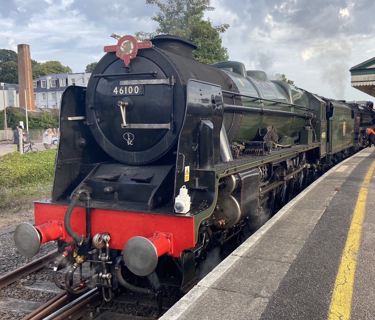 Here are a few shots of 46100 + 70000 at Exeter St David’s. A contrived way of watering - locos detch, run to Riverside Yard and then water in P2 before doing the same in reverse, thanks to the new GWR depot blocking tanker access to P6.