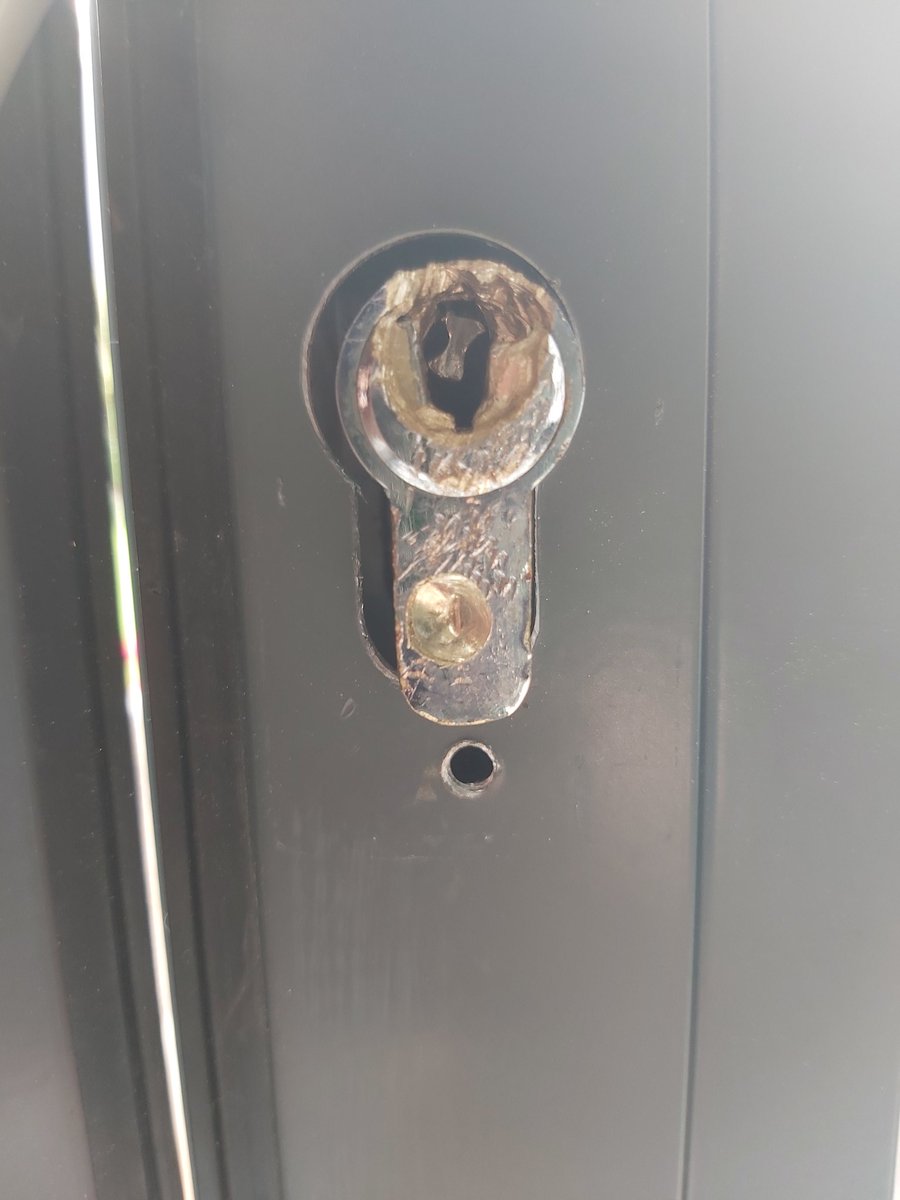 <a href="/BadLocksmithing/">Bad Locksmithing</a> That's not great