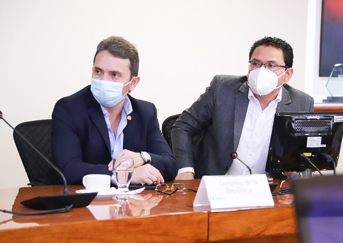 En seguimiento al trabajo interinstitucional para reactivar la economía post pandemia, la Comisión Específica de Protección y Reactivación Económica, encabezada por el Segundo Vicepresidente del Congreso, diputado <a href="/abogadorosales/">Luis Alfonso Rosales</a>, se reúne con miembros del Gabinete Económico.