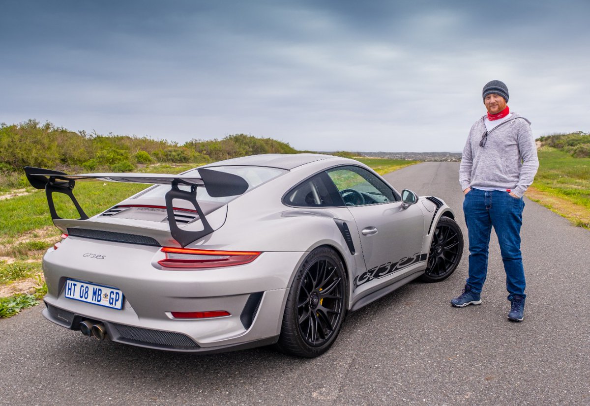 I've been in the motoring journalism game for over a decade and until today, one car has eluded me; the Porsche 911. What a way to tick that car off the bucket list than the 911 GT3 RS! Finally. What a sensational raw experience. Now I understand the hype.
