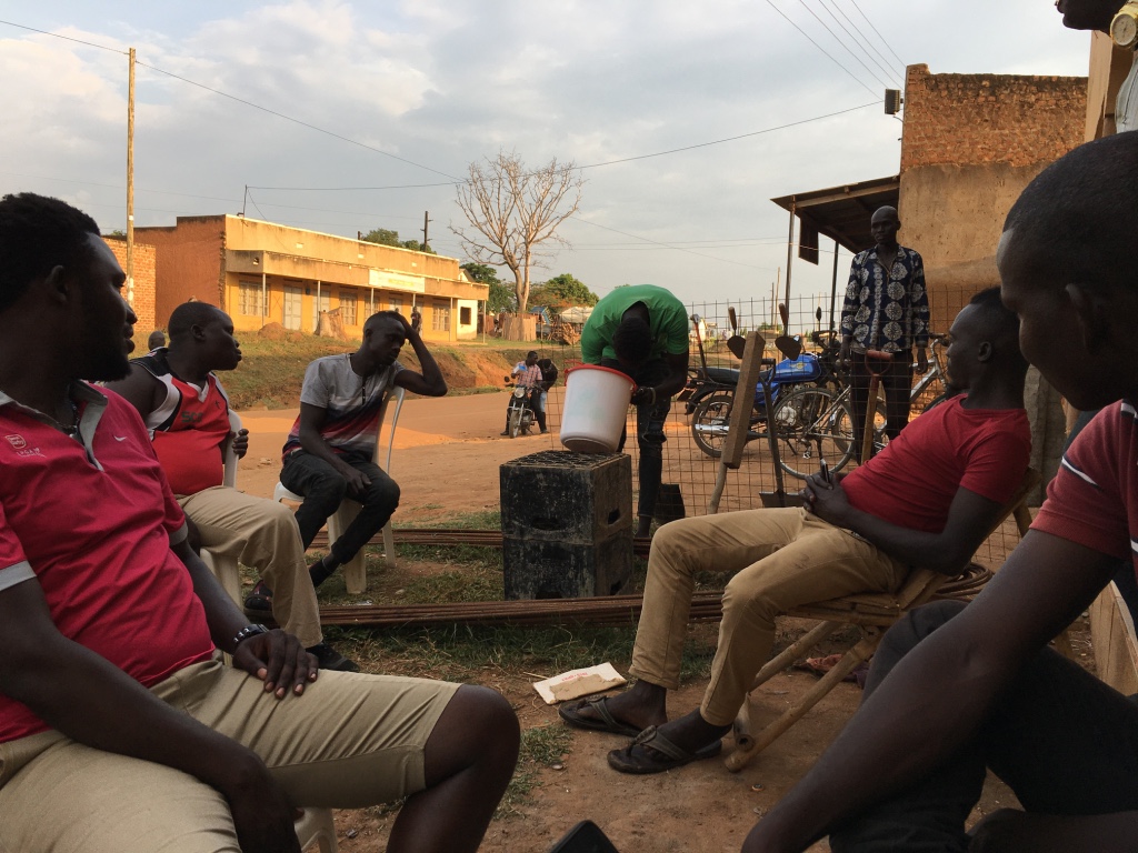 What is the problem? Leadership of some districts of West Nile that share border with both #SouthSudan &amp; DR #Congo want their “fair share” of equipment donations allegedly dispersed to all districts to aid in the fight against COVID-19 pandemic. 
#Uganda 
crossbordernet.org/donations-towa…