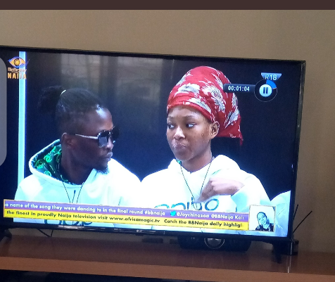 Ve_nne_sa's tweet photo. Laycon is seriously trying to get over Erica he had to choose a new set of friends that he thinks would help him
But I like him he's fast in getting over
#teamlaycon let's punish this guy with votes๐
Laycon and Vee #BBNaijaLocdown #QueenErica #MercyEkeIsBusy https://t.co/WNhxYBuay9