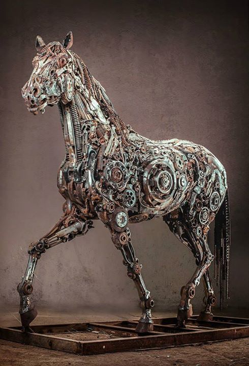Who likes steampunk animals?(Sculpture by Hasan Novrozi)