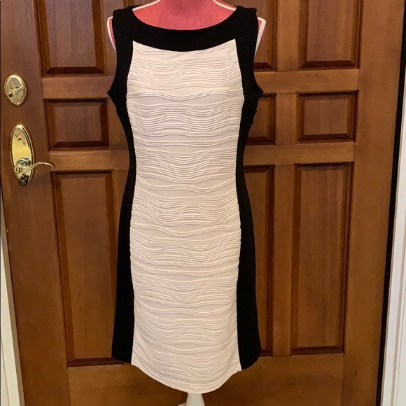 RA18SHOP's tweet photo. So good I had to share! Check out all the items I'm loving on @Poshmarkapp #poshmark #fashion #style #shopmycloset #calvinklein #elle #evanpicone: https://t.co/tixYiVONuh https://t.co/5cXpqQC7s0