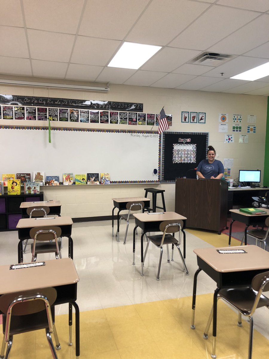 Meet Mrs. Dowell! She likes Mexican food, scary movies, pranks, and a good book. She can’t wait to meet everyone!