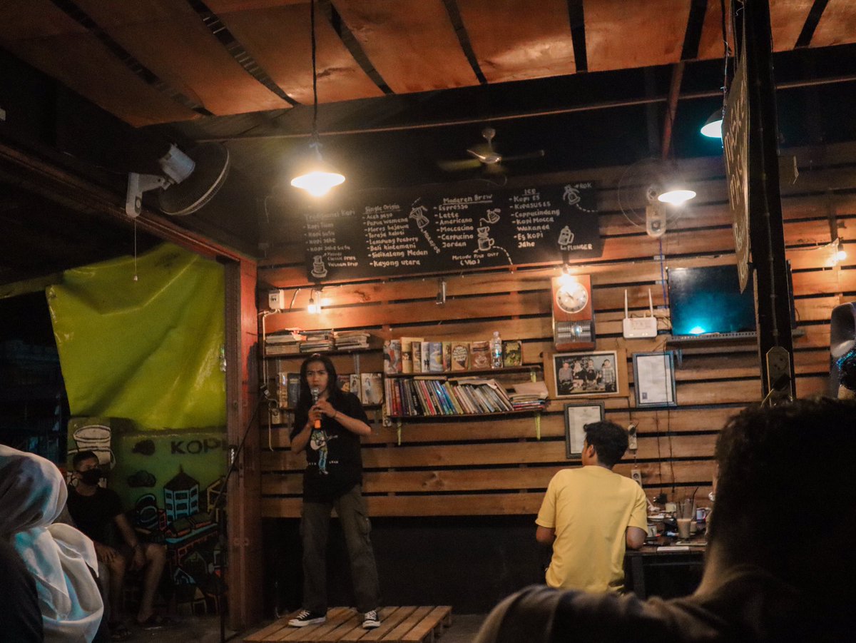 Membenci sampah plastik dan oprasi plastik ilham rambut pendek