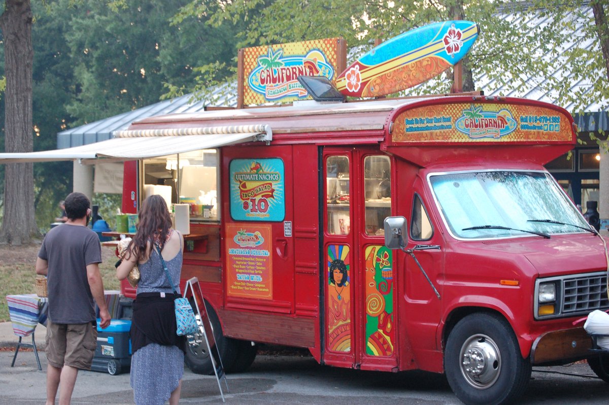 ChattUnite's tweet photo. πLike burritos? Who doesn't! We have local food trucks like California Smothered Burritos with a host of choices...come enjoy the free concert, good eats, and cold beer!
#localfoodtrucks #goodeats #sweettreats #coldbeer #freshcocktails #localbands #familyfriendly #maskupCHA https://t.co/H3VrB3kgfr