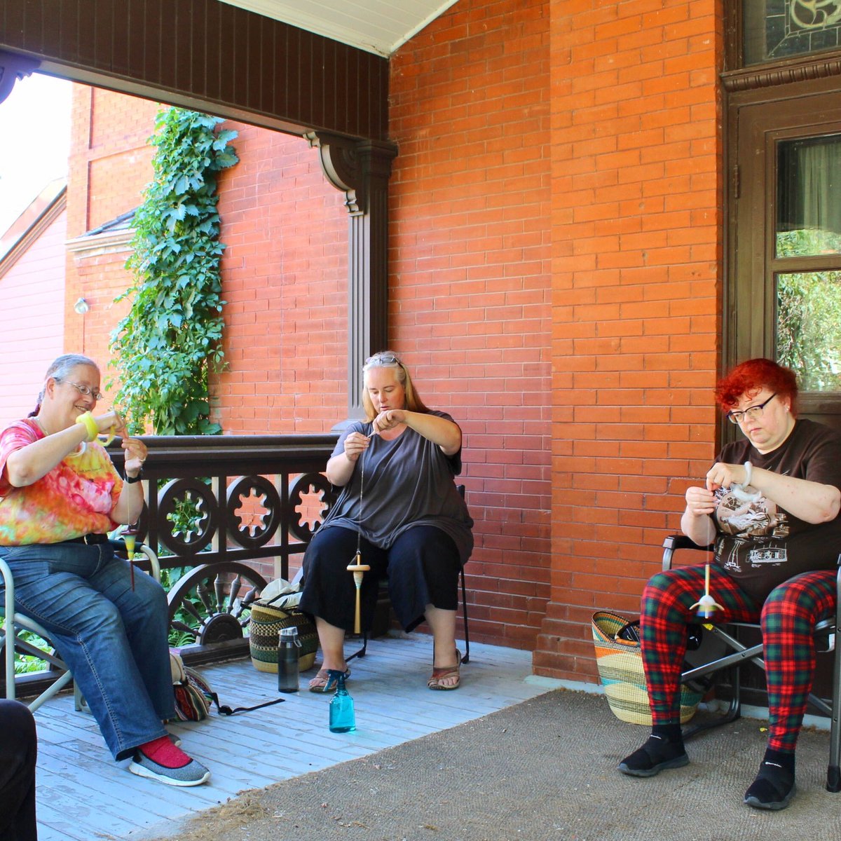 TravelManitoba's tweet photo. Travel back in time to 1895 at @DalnavertMuseum. 🕰️
Visit a 19th century time machine at this historic mansion on Carlton, and take a walk in the heritage gardens.
Learn more: https://t.co/4DPDKMVoEU
#TMBpartner #mydalnavert #dalnavertmuseum #exploremb #heritageMB https://t.co/LCTrZr5tlq