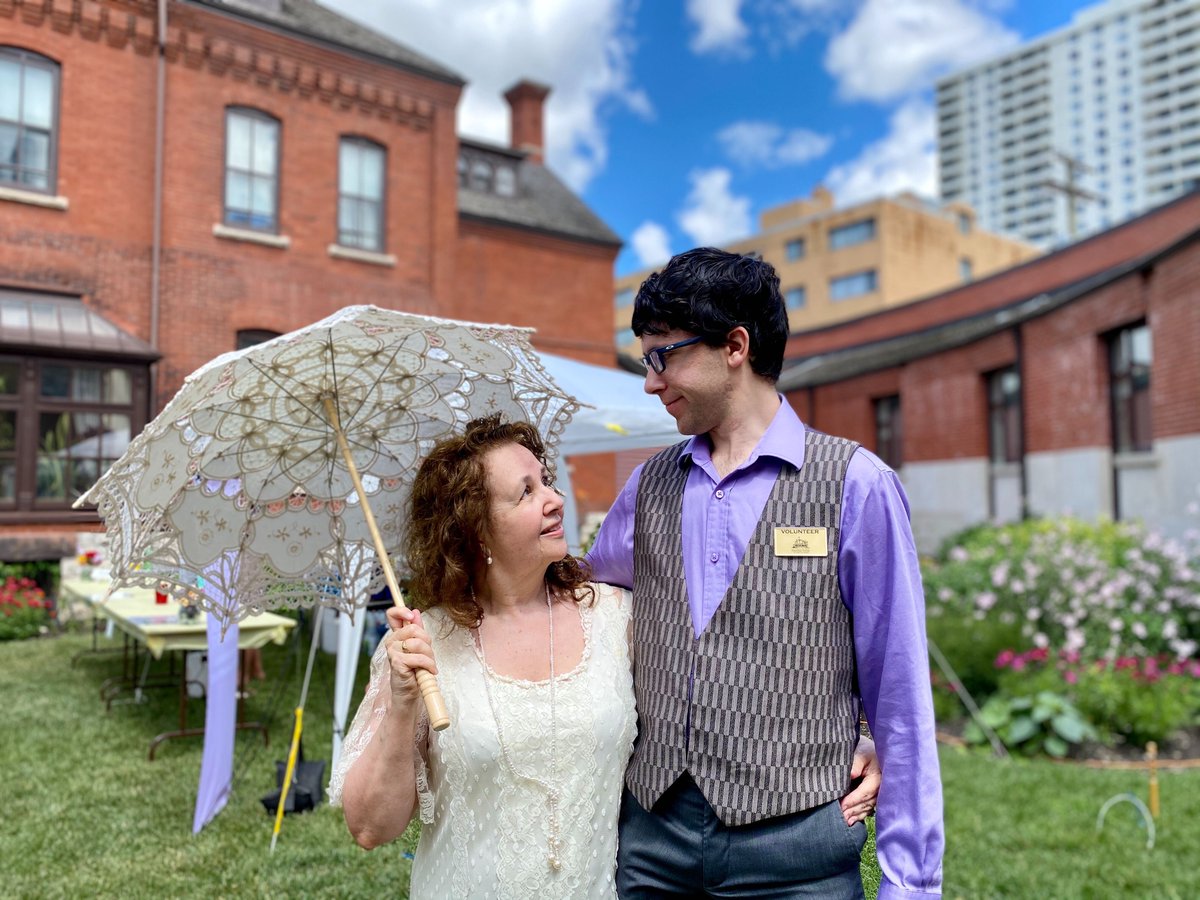 TravelManitoba's tweet photo. Travel back in time to 1895 at @DalnavertMuseum. 🕰️
Visit a 19th century time machine at this historic mansion on Carlton, and take a walk in the heritage gardens.
Learn more: https://t.co/4DPDKMVoEU
#TMBpartner #mydalnavert #dalnavertmuseum #exploremb #heritageMB https://t.co/LCTrZr5tlq