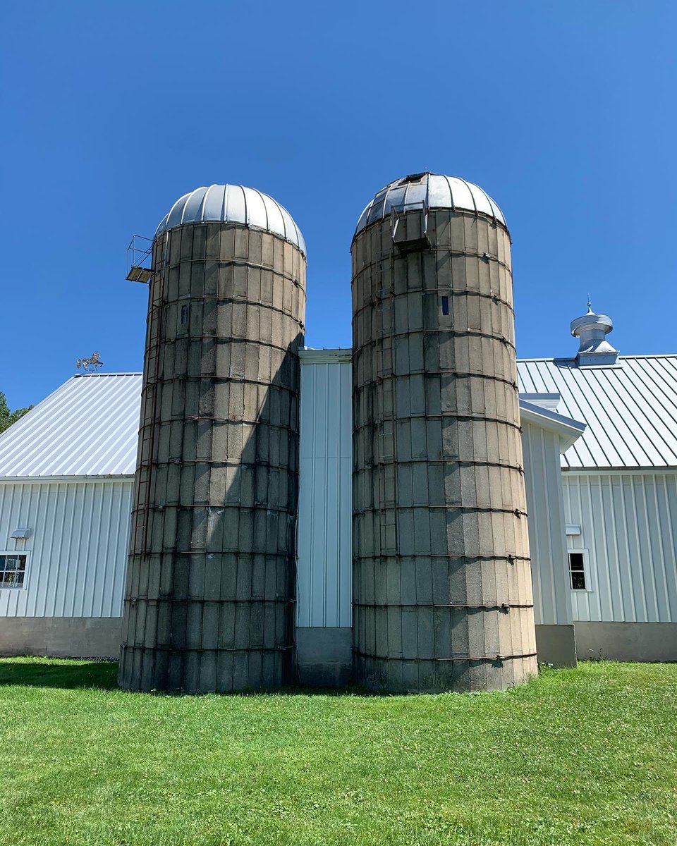 “I see math!”
Do you see 2D or 3D shapes? Do you see symmetry? Do you see fractions? Do you see number? Do wonder how tall the barn is? Do you wonder how much grain or corn the silos hold? What math do YOU see? instagram.com/p/CDzKF21B8Xv/…#iseemath #mtbos #iteachmath