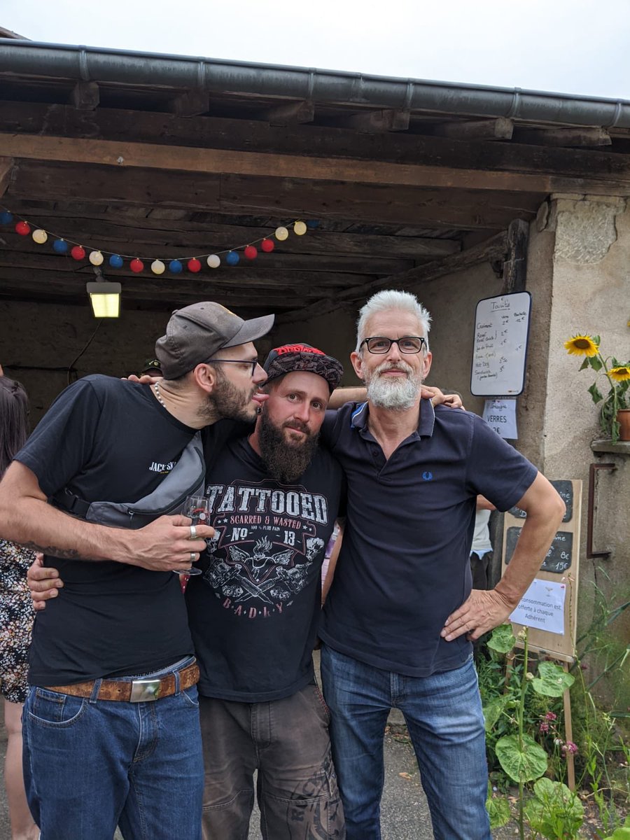 burp69's tweet photo. Boys in The Band ! π #soundoffuzz https://t.co/axMZEsbyrZ