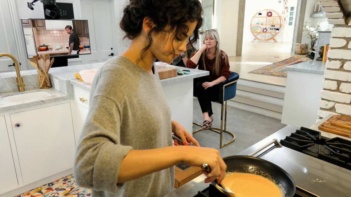 OfficialSGnews's tweet photo. #SelenaAndChef #SelenaCooks #HBOMax https://t.co/EPmfCFl8R0