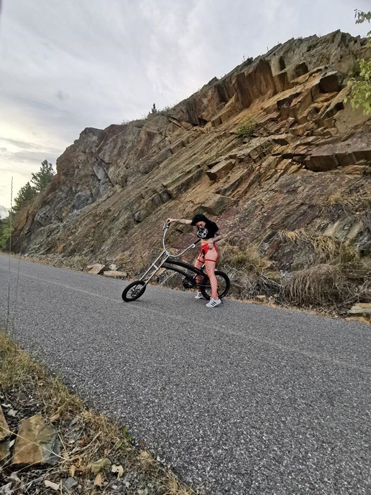 xomamajayne's tweet photo. More on my #instagram @xomamajayne and Only Fans ➡️➡️ #LinkInBio #choppercycle #supportgoodtimes https://t.co/5dsYpcQjL6