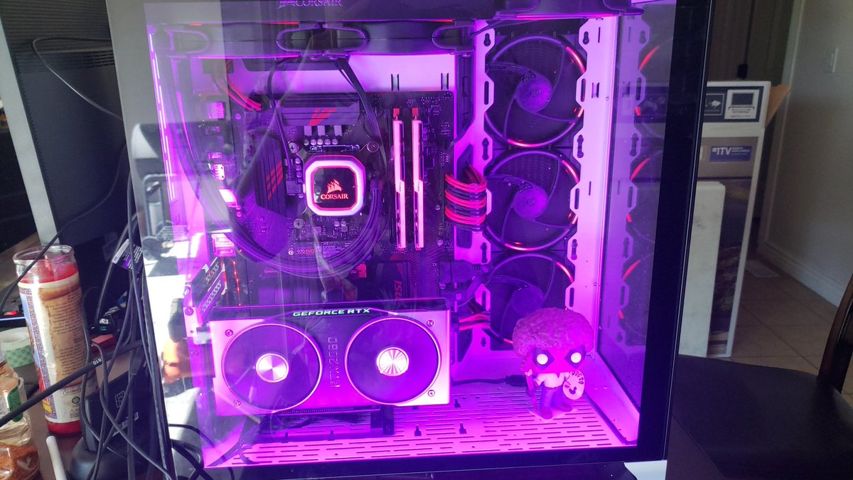 WoudstraAdam's tweet photo. @bitwitkyle 8600k @ 5Ghz
2060 FE +150 core +650 memory
G Skill Trident Z RGB @ 3200 CAS 18
Deadpool Bob Ross for FPS boost
(rig is on kitchen table due to recent divorce, long story) https://t.co/J9wHspQtvu