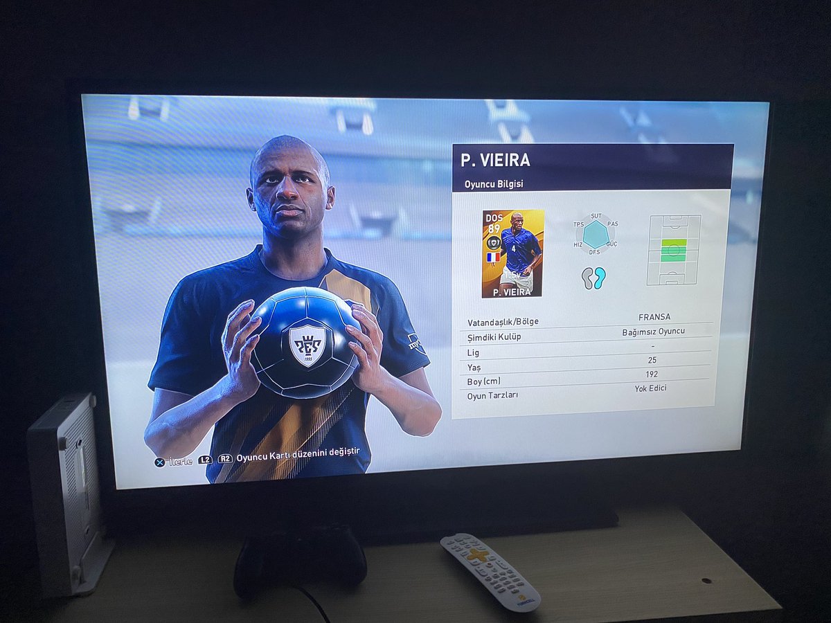 Reyiz takımımıza teşrif etti sonunda. Evde halaya durdum beyler. 😝@BaskanPes @pes_turkish <a href="/ePEStr/">FIFA Yolcusu</a>