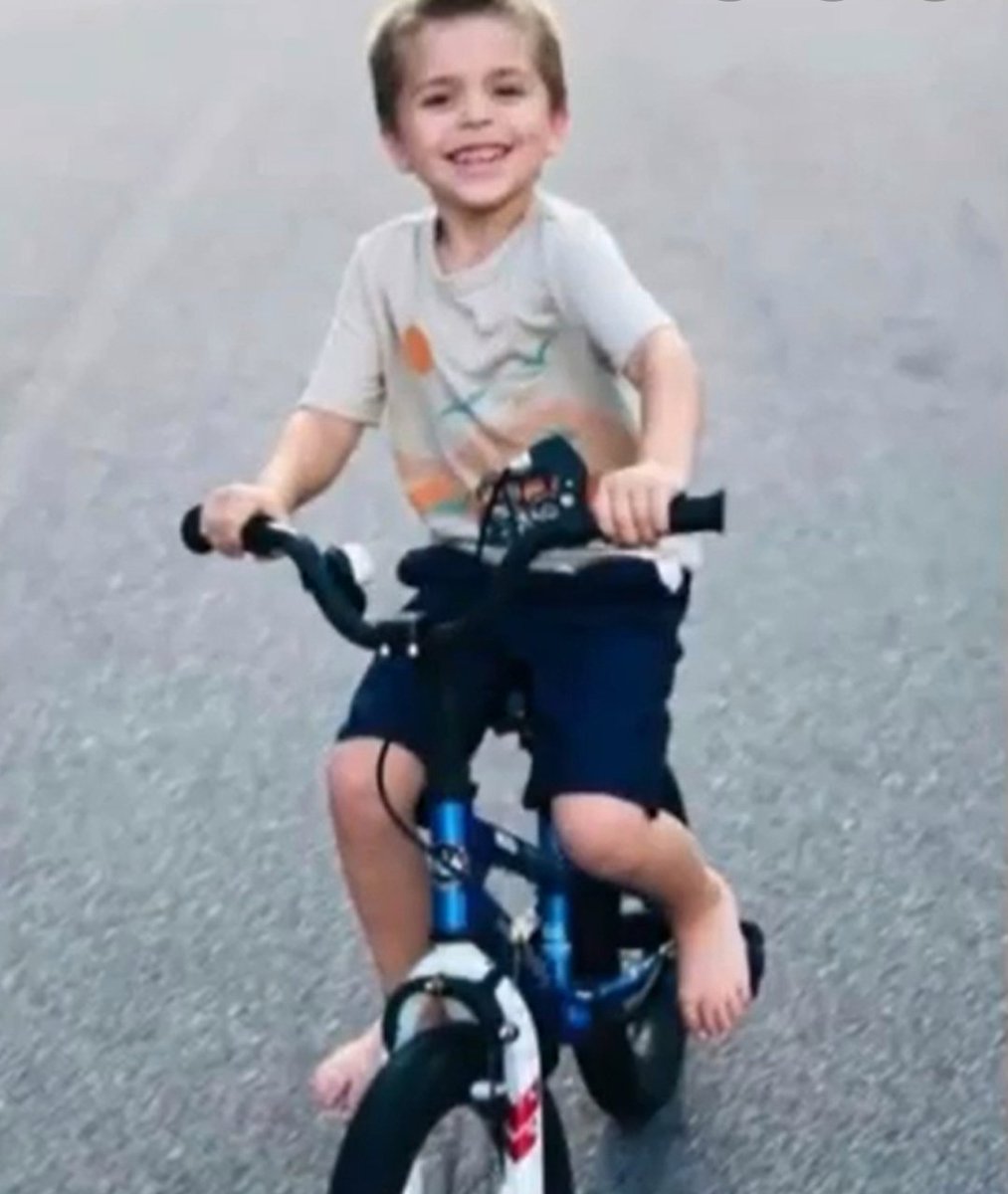 VenturaReport's tweet photo. The name #CannonHinnant should be trending. Innocent 5-year-old boy was gunned down by Darius N. Sessoms, 25, in front of his sisters on Sunday in North Carolina. Have you heard about this in the news yet? https://t.co/fZRF42aTAA