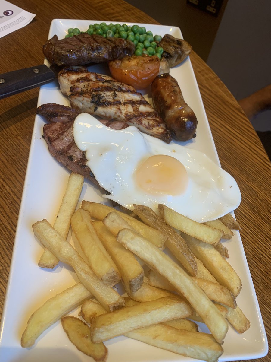 Dinner is back at Manchester Piccadilly Premier Inn! Cooked beautifully and so good to see guests back in our Restaurant <a href="/CBullock83/">Chris Bullock</a> <a href="/premierinn/">Premier Inn</a>