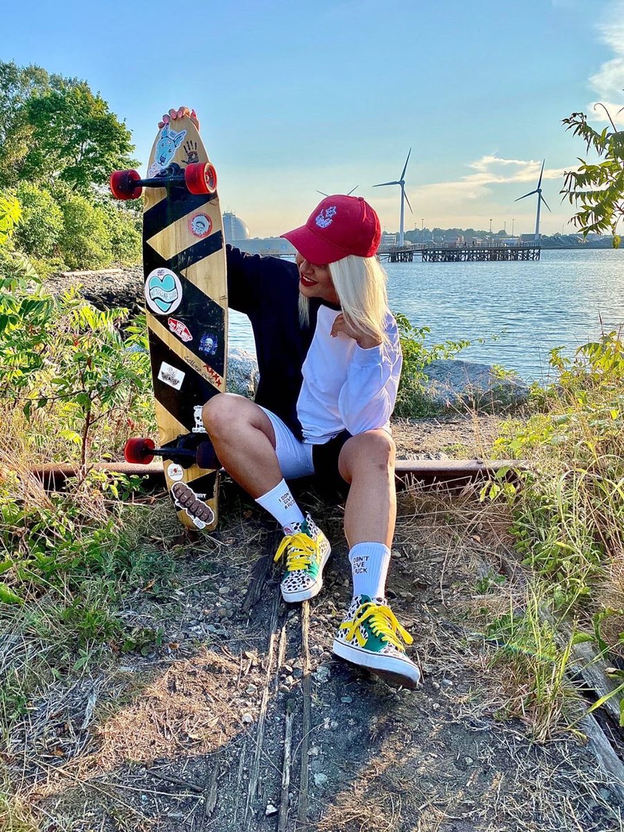 slitty401's tweet photo. Shout out to Bri for copping the 1st ever #Slitty Hat and taking it upon herself to do this wonderful photoshoot. Much love! ❤️⚡️✨ https://t.co/AS8IZAdDLo