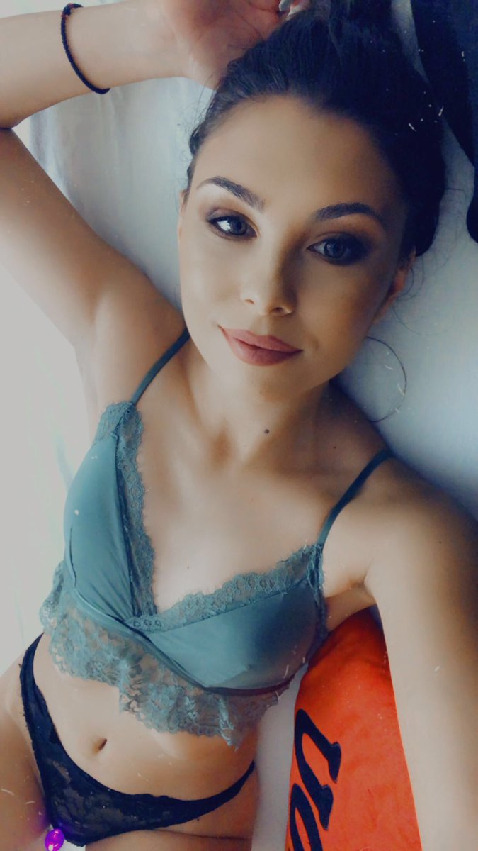 DelightCarla's tweet photo. IM online on stripchat#model#carladelight https://t.co/HKP5RtKGpK