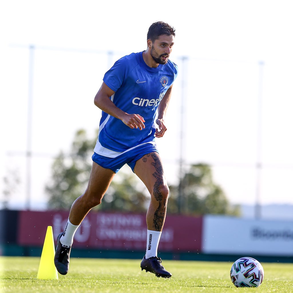 kasimpasa's tweet photo. ⚽🏃‍♂️ Kasımpaşamız yeni sezon hazırlıklarına devam ediyor.

#Kasımpaşa ⚪🔵 https://t.co/Ycp1UVSv59