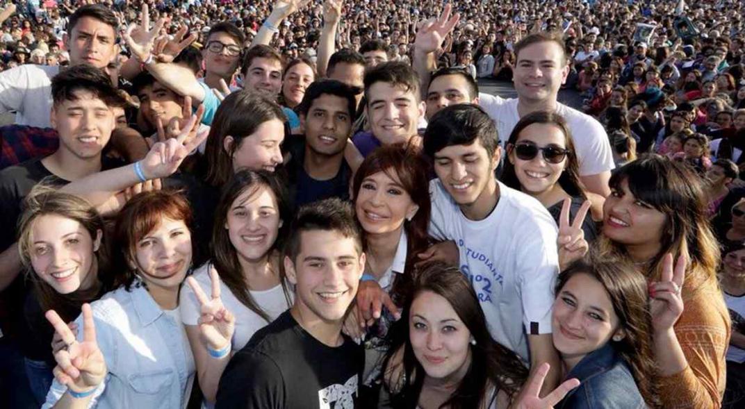 “La juventud tiene su lucha, que es derribar a las oligarquías entregadoras, a los conductores que desorientan y a los intereses extraños que nos explotan." A. Jauretche #DiaInternacionalDeLaJuventud
