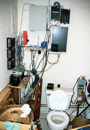 brianwhelton's tweet photo. Haven't posted one a while, thanks @DFIRSamurai for reminding me.

Aside water in the bowl, the usual power/equipment &amp; lack of loo roll holder concerns that previous experience informs me are concerns, I do like the addition of a linen basket &amp; additional chair...
#BadInstalls https://t.co/MjrO0Ldcu0