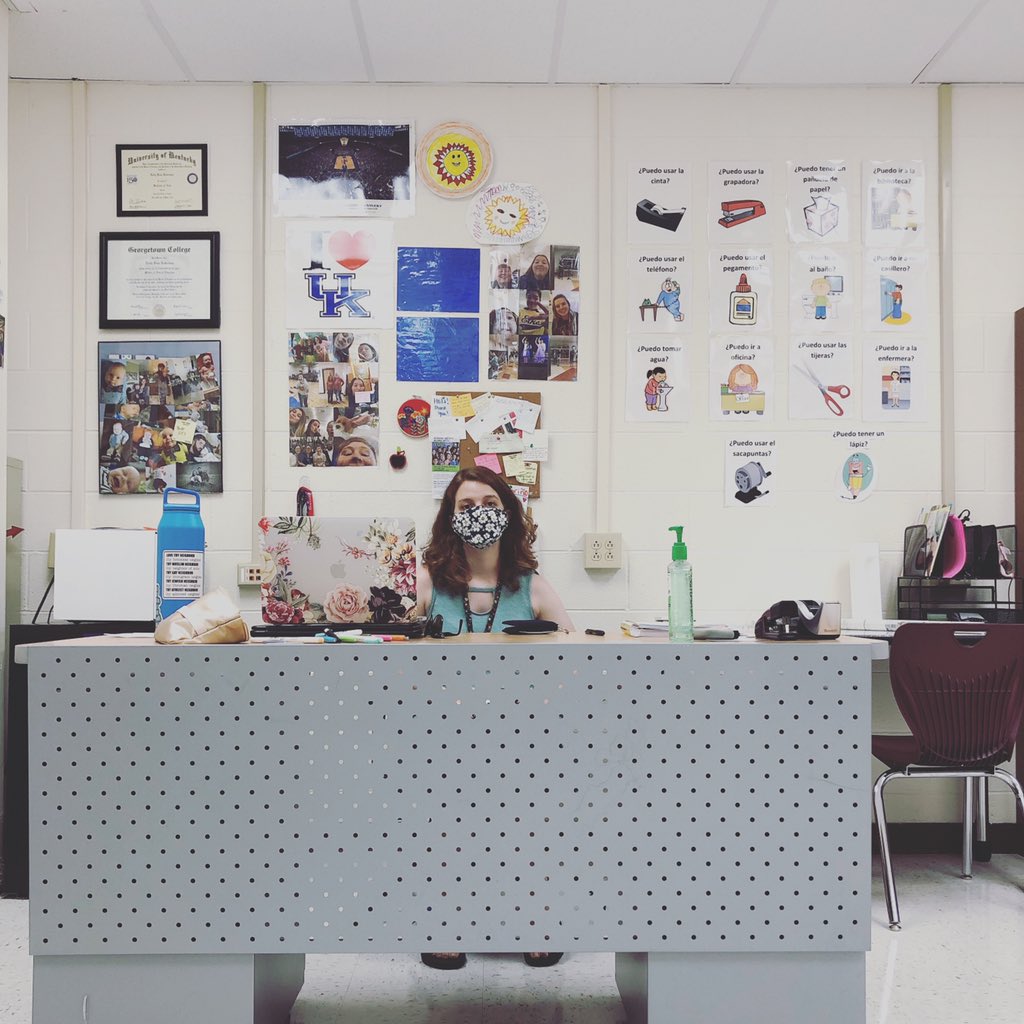 SenoraRobertson's tweet image. Today was the 1st day back for teachers. Thankfully, we will be teaching virtually for at least the first 6 weeks of the year.
I am tired of people acting like if kids aren’t in the classroom, teachers aren’t working.
#wearestillteaching even if it looks different this year.