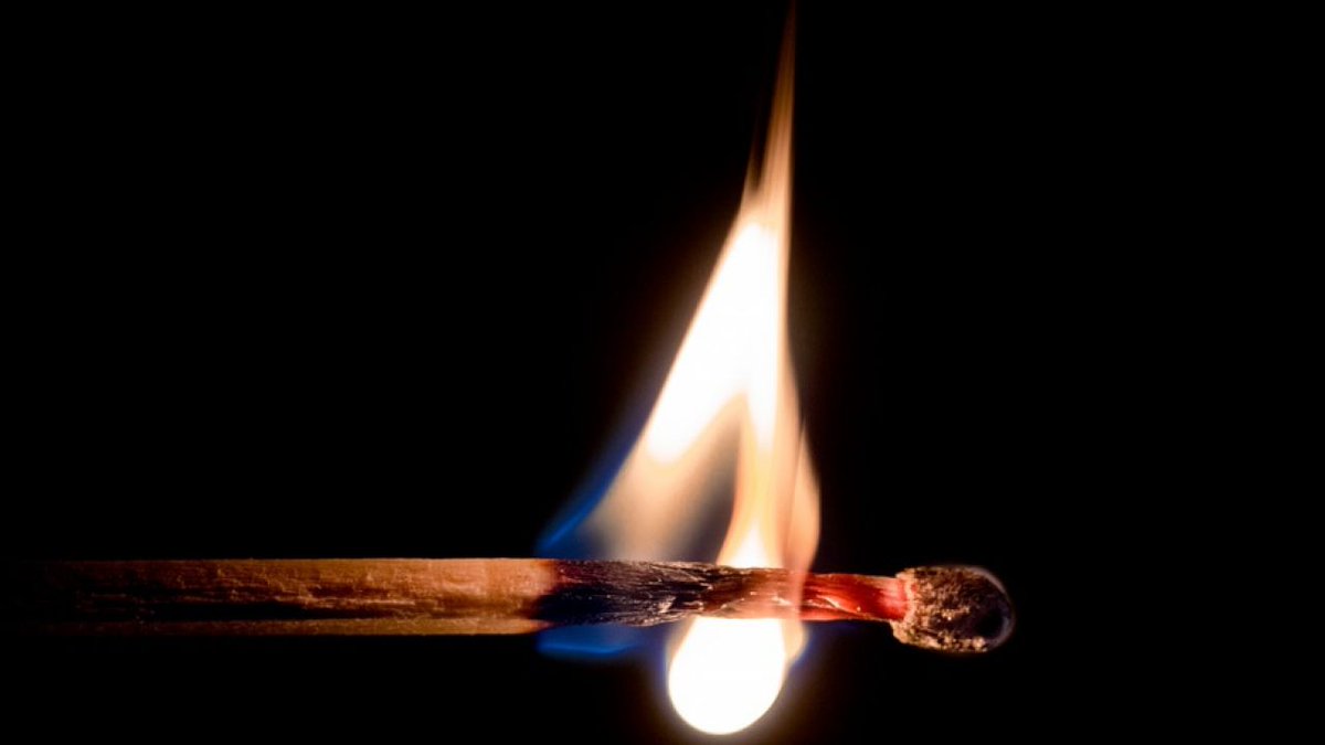 yavuzkara74's tweet photo. 31 Aguştos'ta #UzaktanEgitim 21 Eylül'de aşamalı ve seyreltilmiş şekilde #YüzYüzeEğitim başlanacak sistem #hibrit , öğrenci,öğretmen ve veliler ise #kibrit oldu yanıp duruyorlar.
#egt #edu #liderlik #k12 #school #meb #teachear #leadership #educhat #education https://t.co/QgHpGwEPne
