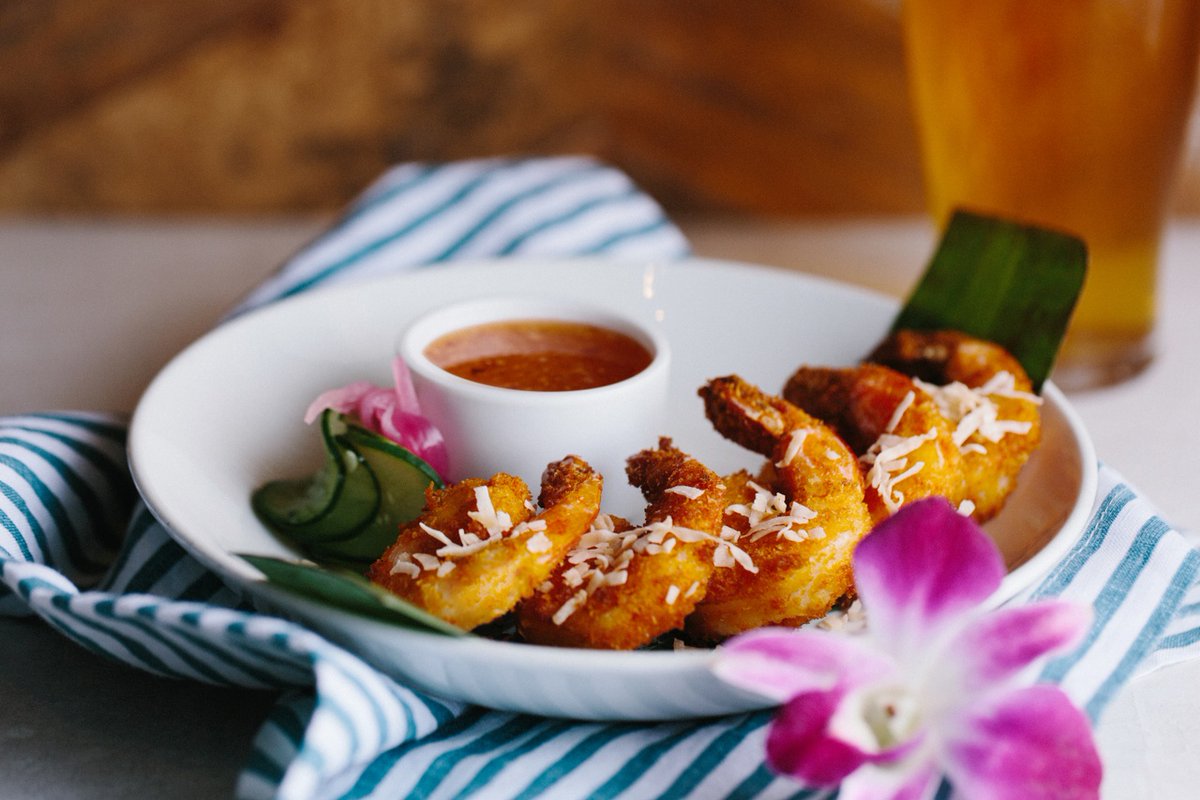 Currently Craving: Crispy Coconut Shrimp 🍤 topped with lilikoi chili water and pickled cucumbers! 
dukeshuntington.com/menus/lunch/