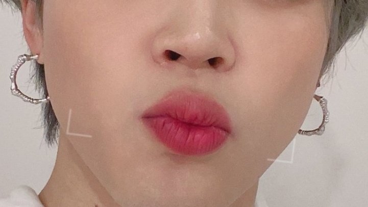 JAMJAMPICS's tweet photo. thinking about jimin’s rosy cheeks :( https://t.co/HNz4Q25WGb