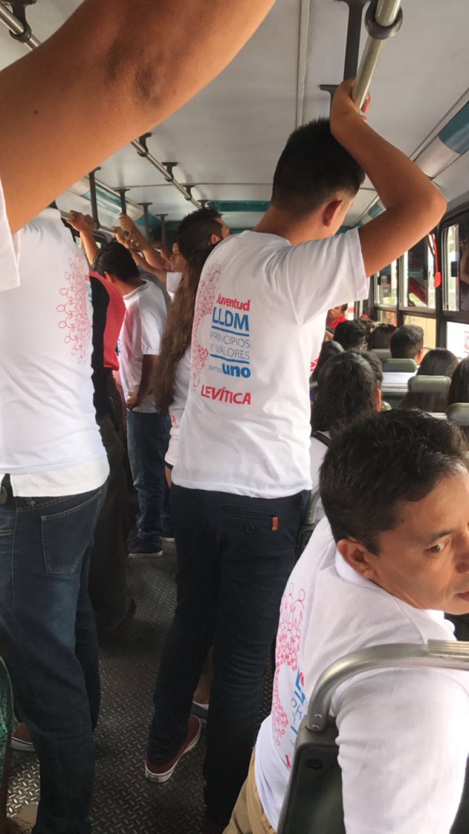 txnyyr's tweet photo. Tb to the last caminata USA Youth was in ☹️ #CaminataVirtualLLDM https://t.co/ScsGUXlrzT