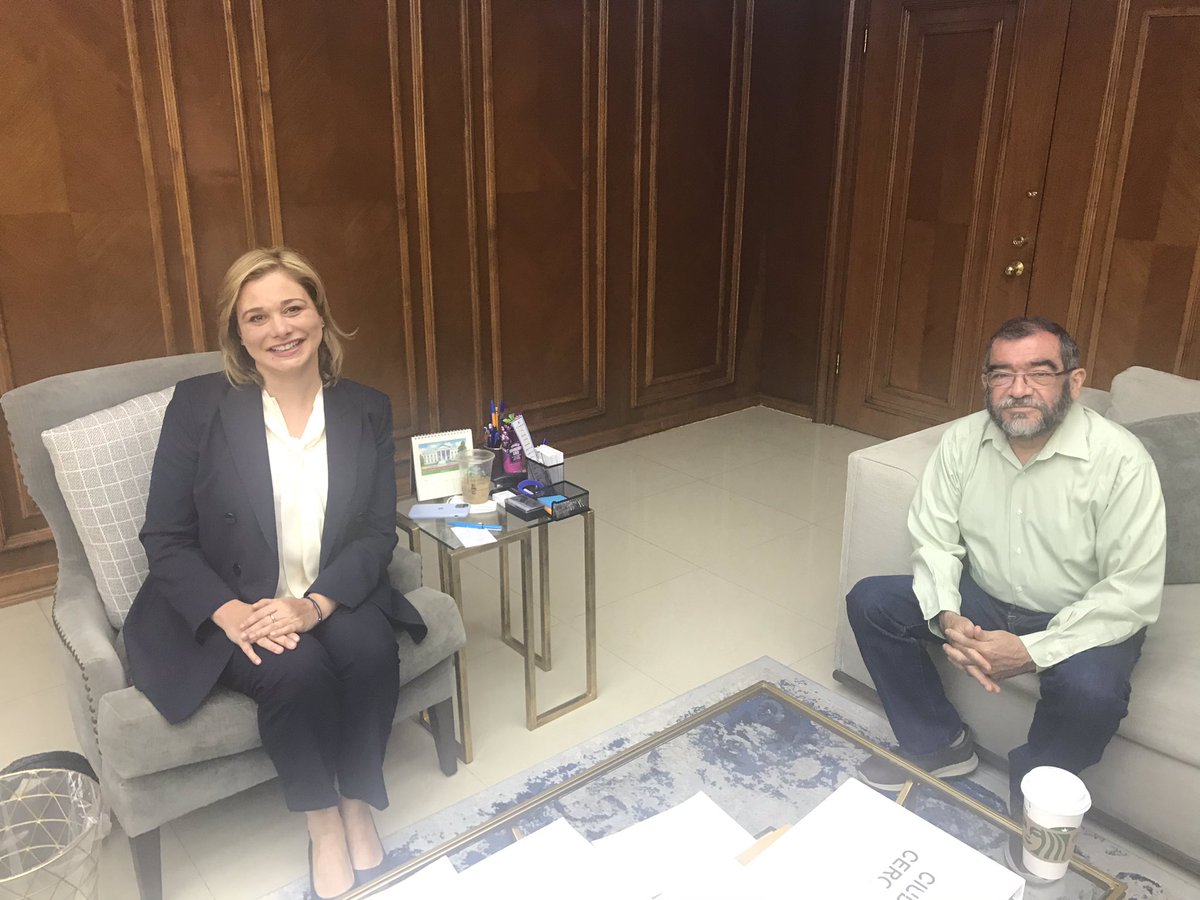 Visitando a la alcaldesa de Chihuahua <a href="/MaruCampos_G/">Maru Campos</a>, que está realizando un gran trabajo en la ciudad, de cercanía con la ciudadanía y con un gran reconocimiento social. Un gobierno panista que debe enorgullecernos.