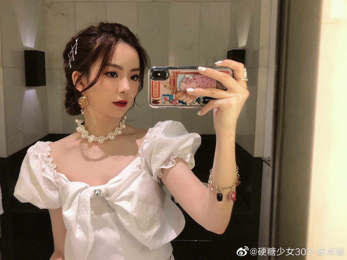 Simple yet elegant Zhuo Xuan 