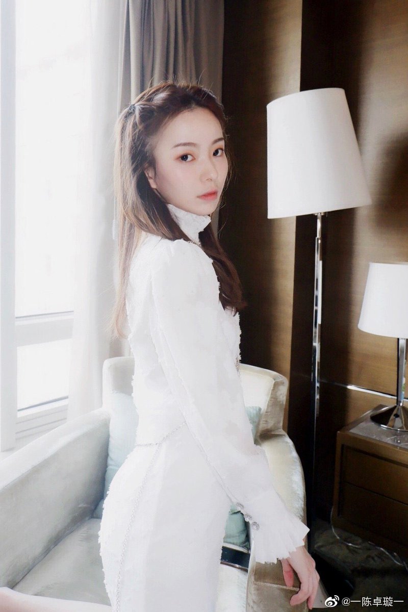 Simple yet elegant Zhuo Xuan 