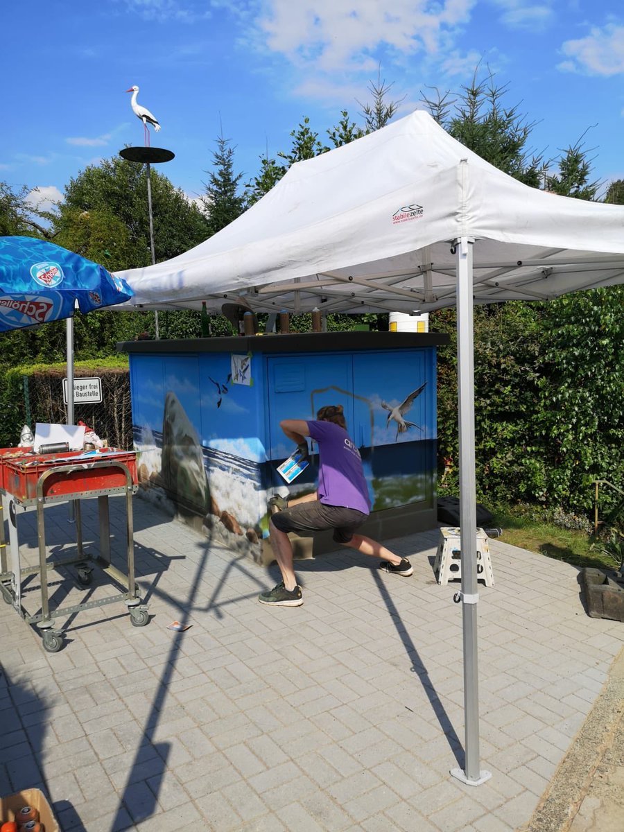 CoraLandshuter's tweet photo. Kunstwerke entstehen #Trafokunst #Delligsen #Sarstedt https://t.co/dncOs7Lfv1