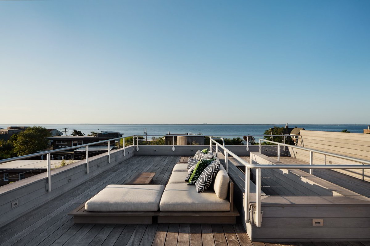 AlmostHomeFL's tweet photo. Juniper Beach House Maximizes Water Views, Floor Space, and Natural Light https://t.co/uTOpasXkgD @OceanHomeMag #JuniperBeach #coastal #CapeCoral #Fortmyers #RealEstate #HOME @AlmostHomeFL #SWFL https://t.co/dOZAxBEvcV