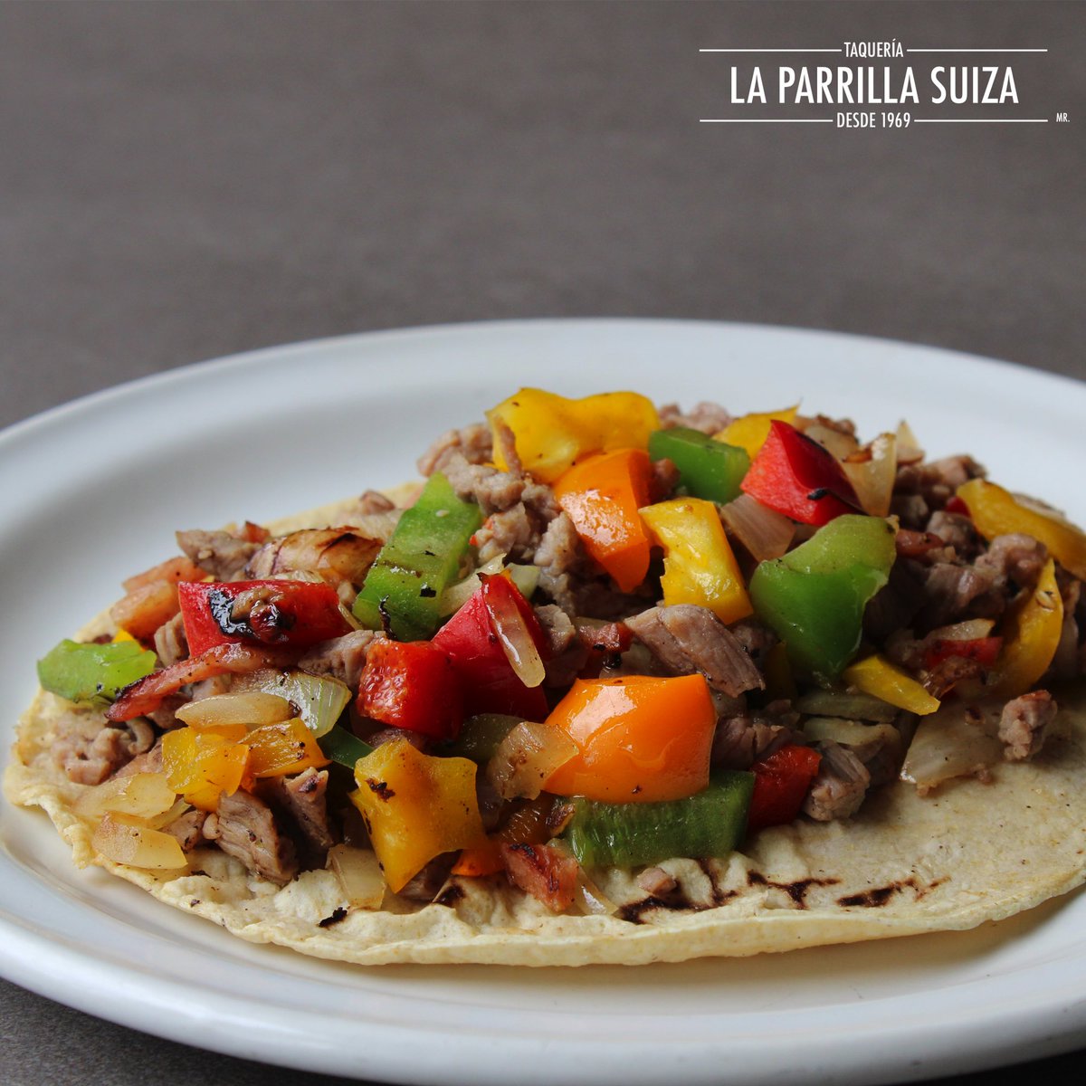 Este alambre de res se robará tu corazón ❤️

¡Hoy miércoles todos nuestros tacos y quesos están al 2x1!