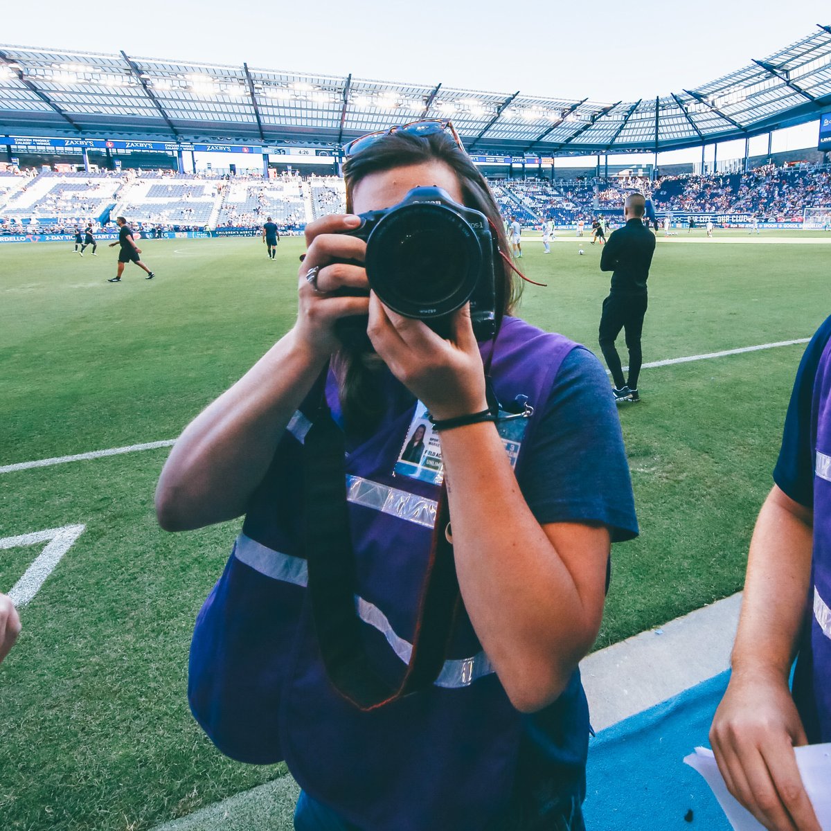 Life update: Due to COVID, my position has been eliminated. #WearAMask 

If you/someone you know could use 8 years of design, photography, copywriting and digital/social media experience - let's chat!  

Portfolio: behance.com/oliviabrestal
IG photos 📸: oliviabrestal