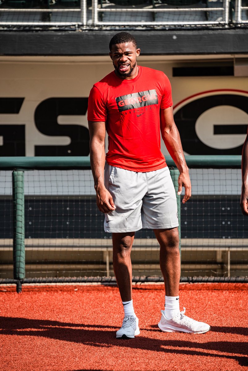 UGABasketball's tweet photo. 𝗧𝗜𝗠𝗘 &amp; 𝗘𝗙𝗙𝗢𝗥𝗧

#GoDawgs https://t.co/57YdTIkMii