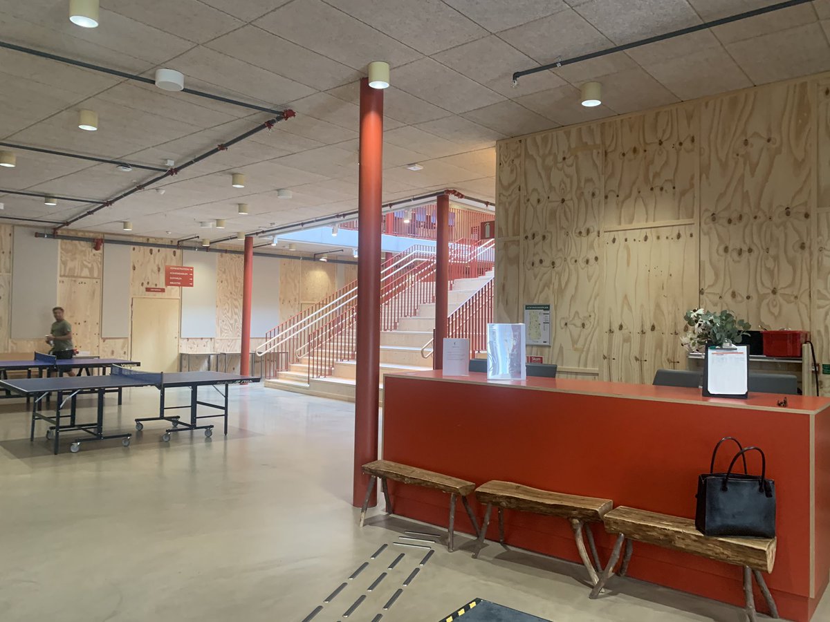 Roligt att vara på besök på <a href="/Tegelhagen/">Tegelhagens skola</a> idag! Inspirerande, superfin nybyggd skola! Tack för besöket <a href="/Helenaahman1/">Helena Åhman</a> #solskol