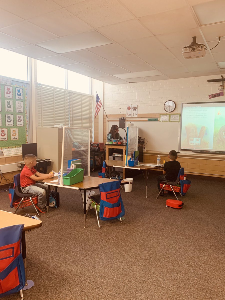 sgarza16's tweet photo. Dowling Super Heroes are Tiger Tough teaching Synchronus and Asynchronous Lessons!! #TigerTough  #ECISDFirstDay @DowlingTigers https://t.co/c4I5rSBPT4