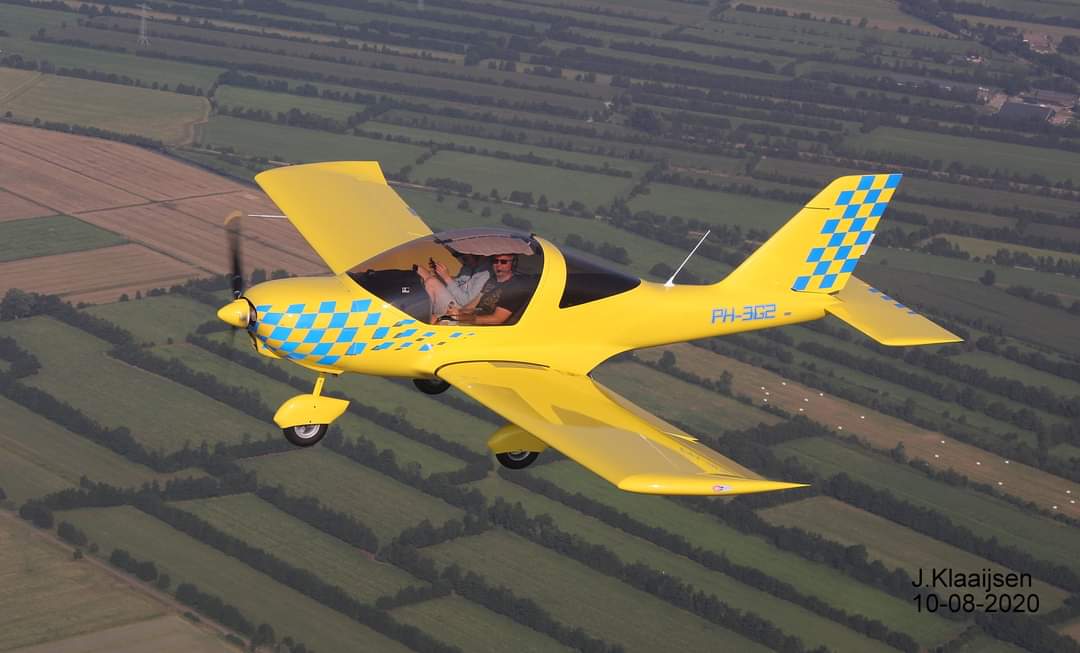 jeffreyklaaijse's tweet photo. Foto flight air to air met PH-3G2 @forfunflyer &amp; PH-4R1 10-08-2020 🤙🤙🤙 https://t.co/Pbcz6yhWKb