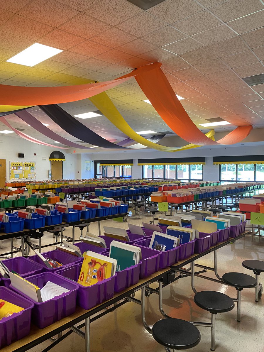 dl_sims's tweet photo. We are all set to pass out resources and supplies next week to our scholars. Parents, please ensure you have signed up for a time slot Monday-Friday of next week! See you soon! https://t.co/qdf7PJFOLk