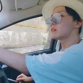 Driving with one hand. This is a whole boyfriend material